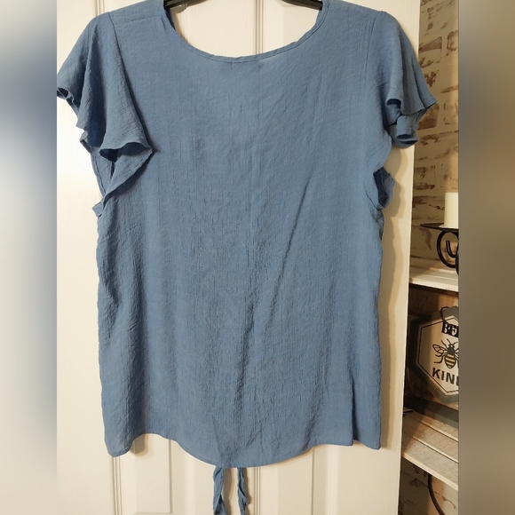 Cure Flutter Sleeve Top - Picture 2 of 4